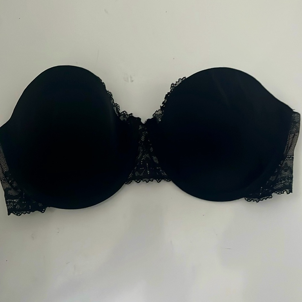 Felina black strapless underwire bra size 36C